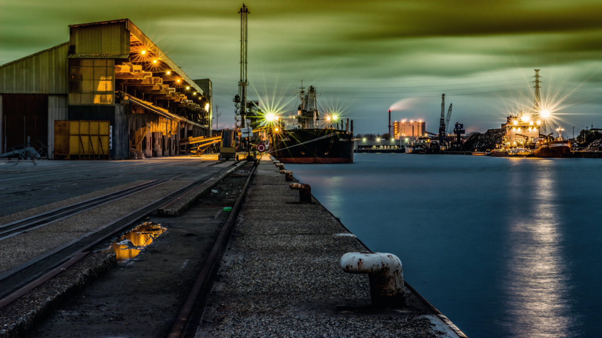 Diferencia entre Luces Destellantes y Rotativas en Carretillas Elevadoras